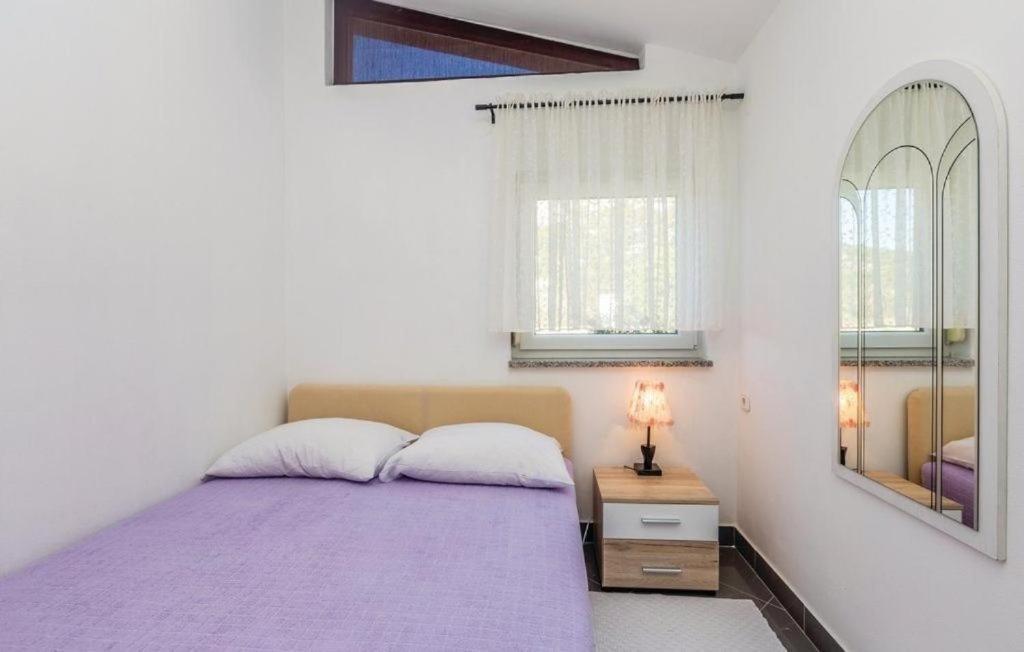 Apartmani Ivankovic Karlobag Exterior photo
