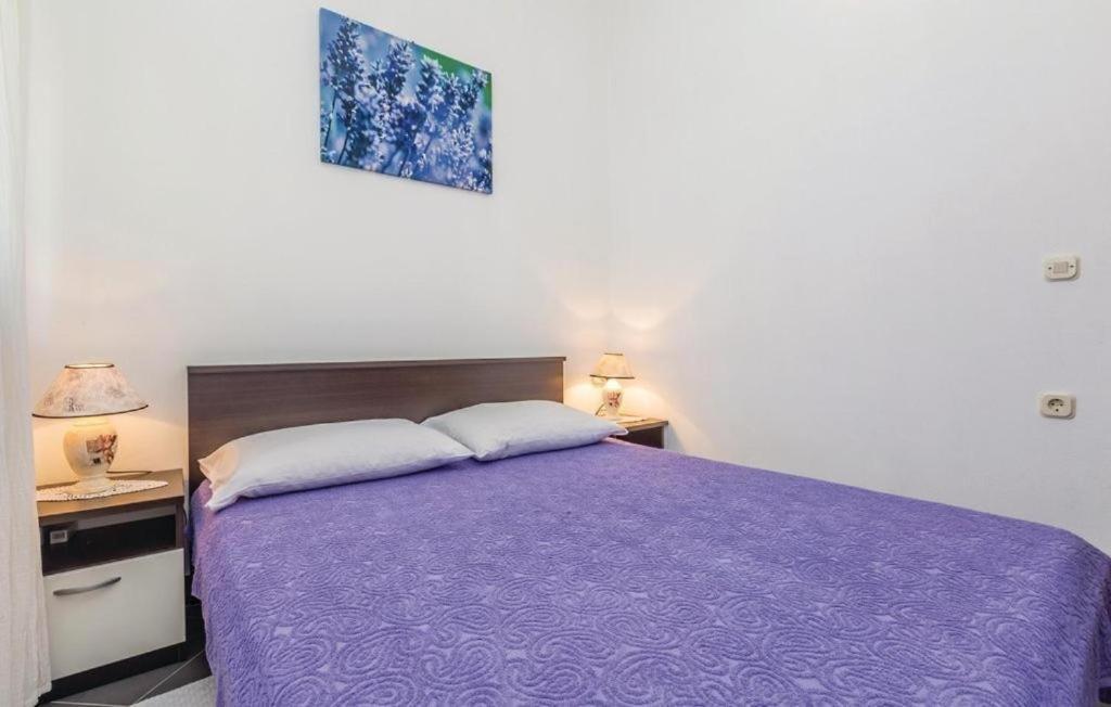 Apartmani Ivankovic Karlobag Exterior photo